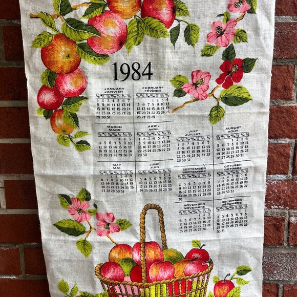 1984 Vintage Tea Towel - Floral and Fruit Motif - 100% linen - Made in Poland - Picture 2 of 5